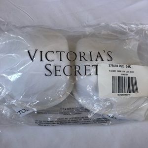 💕 Pink Victoria’s Secret Wear Everywhere Bra